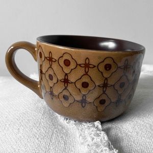 RETRO ORNAMENTAL FLOWER MUG